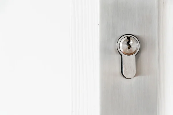 Dziurka od klucza na drzwiach — Zdjęcie stockowe
