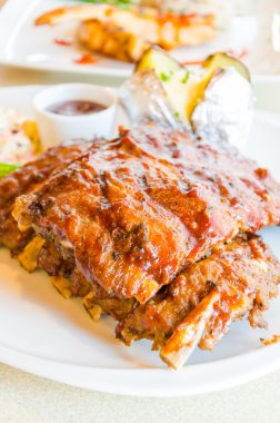 Barbekü kaburga biftek