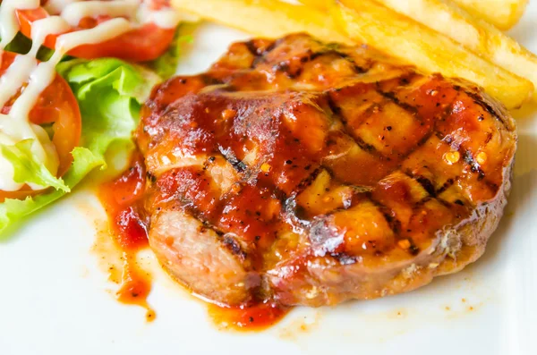 바베 큐 구이 돼지고기 스테이크 — 스톡 사진
