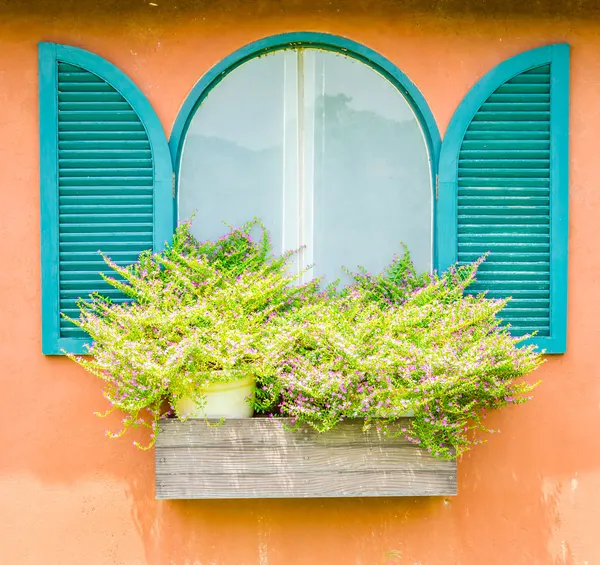 Toskana-Fenster — Stockfoto