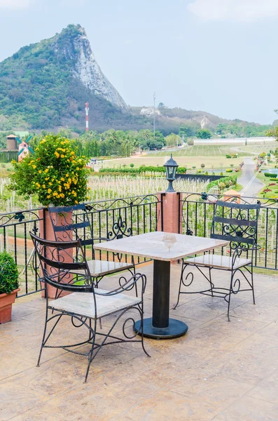 Table and chairs — Stock Photo, Image