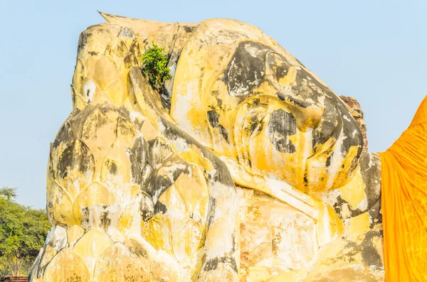 Sömn Buddhastatyn i templet wat lokayasutharam — Stockfoto