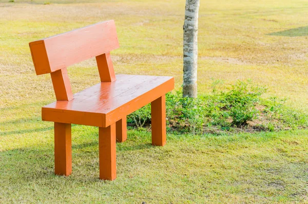 Bench in the park — Stock Photo, Image