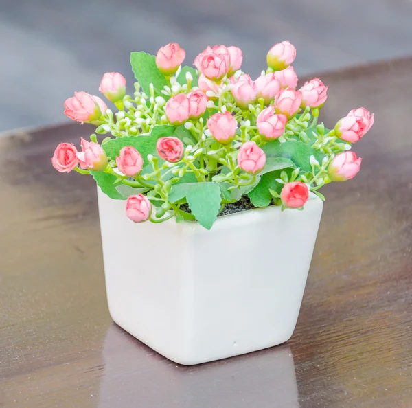 Flowers in vase — Stock Image Flowers in vase Royalty Free Stock Images