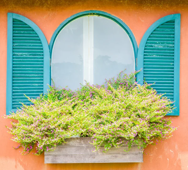 Ventana Toscana —  Fotos de Stock