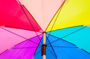 renkli şemsiye