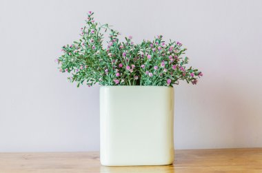 çiçek vazo dekorasyon