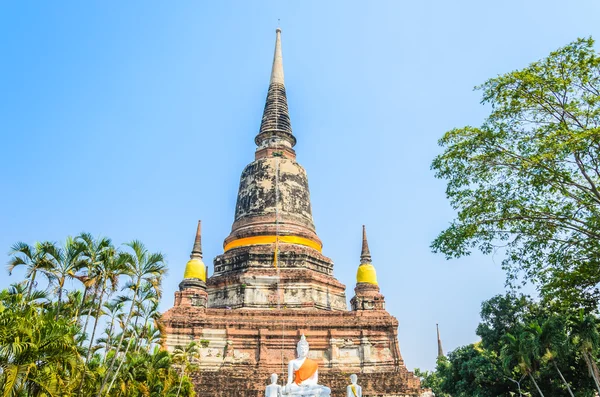 Wat yai chaimongkol tempel — Stockfoto