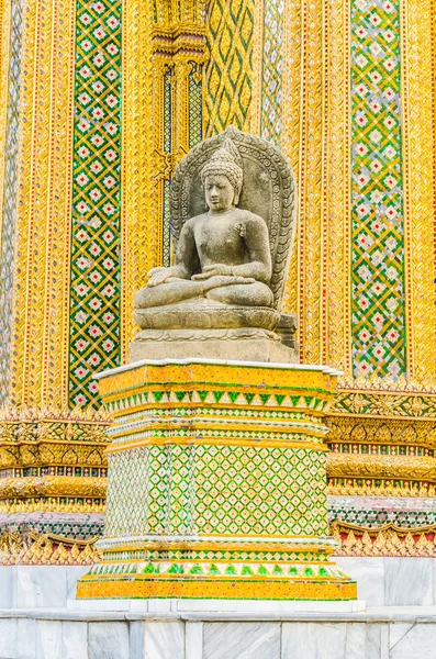 Emerald temple in thailand — Stock Photo, Image