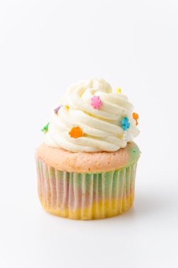 Gökkuşağı cupcake