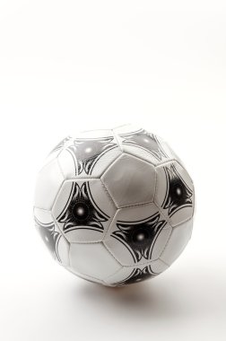 Futbol topu izole beyaz arka plan