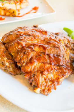 Barbekü kaburga biftek