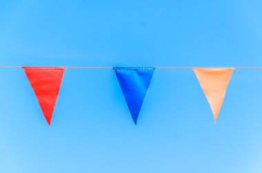 renk parti bayrakları