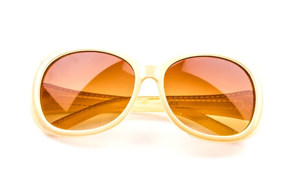 Okulary przeciwsłoneczne pojedyncze białe tło — Zdjęcie stockowe