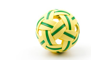 Rattan izole top beyaz arka plan