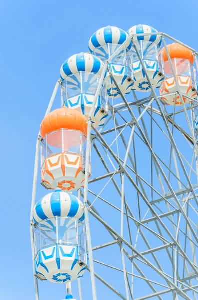 Amusement ferris wheel — Stockfoto