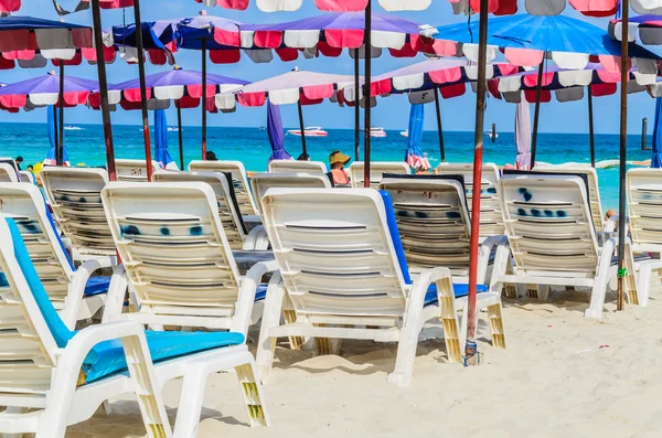 Koh larn isla tropical playa en la ciudad de pattaya Tailandia — Foto de Stock