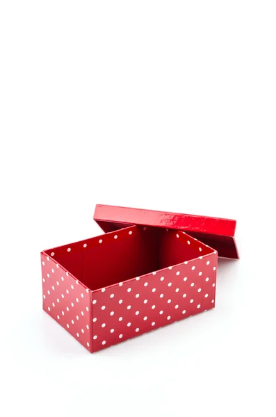 Boîte cadeau rouge isolé fond blanc — Photo
