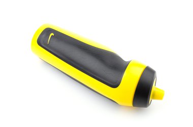 Beyaz arka plan spor su şişesi izole