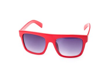 beyaz üzerine güneş gözlüğü