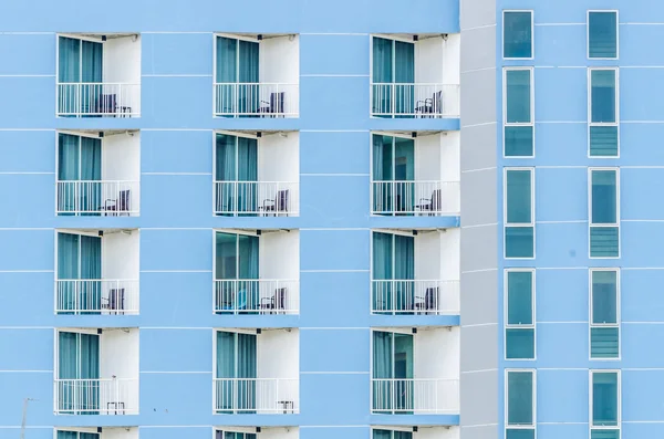 Edificio de oficinas de Windows fondo — Foto de Stock