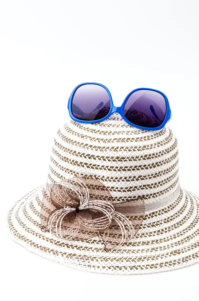 Cappello da spiaggia isolato sfondo bianco — Foto Stock