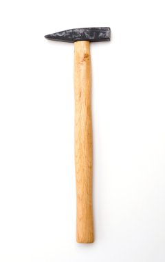 Beyaz üzerinde çekiç