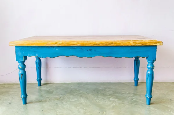 Ahşap masa mobilyası — Stok fotoğraf