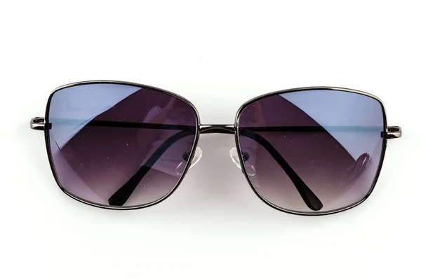 Okulary przeciwsłoneczne pojedyncze białe tło — Zdjęcie stockowe