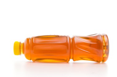 Limonlu çay izole beyaz arka plan