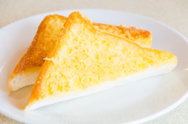 tereyağı pişmiş ekmek