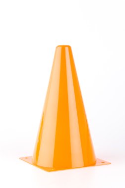 trafik konileri izole beyaz arka plan