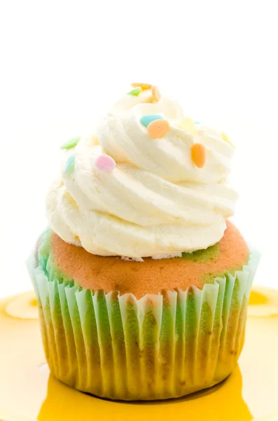 Cupcake isolati su sfondo bianco — Foto Stock