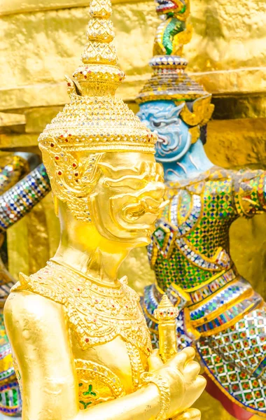 Estátua gigante em esmeralda templo bangkok tailândia — Fotografia de Stock