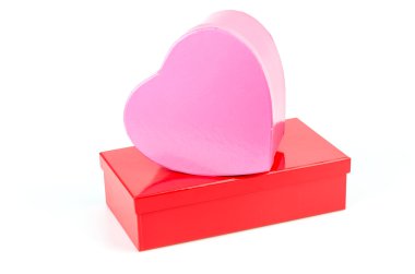 Pembe Kalp izole kutusu beyaz arka plan