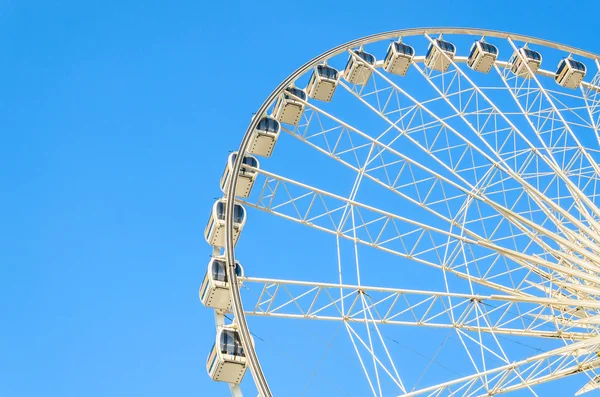 Roda gigante no parque — Fotografia de Stock