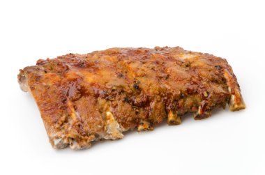 Barbekü domuz eti izole beyaz arka kaburgalar