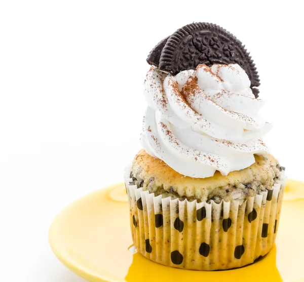 Cupcake isolati su sfondo bianco — Foto Stock