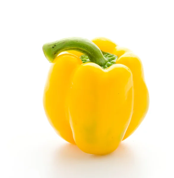 Желтый перец изолирован на белом — стоковое фото