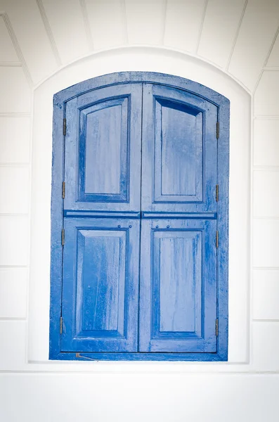 Janelas de madeira — Fotografia de Stock