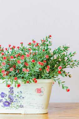 çiçek vazo dekorasyon