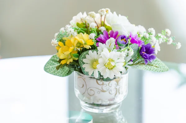 Flor de buquê em vaso — Fotografia de Stock