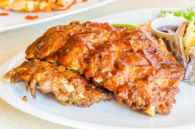 Barbekü kaburga biftek