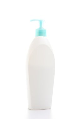 plastik şişe izole beyaz arka plan