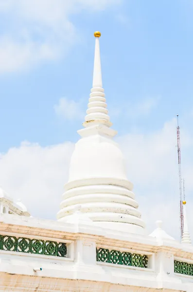 White pagoda wat-prayoon in bangkok thailand — Stock Photo, Image