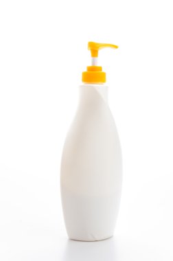 plastik şişe izole beyaz arka plan