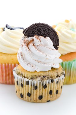 Çörekler beyaz arkaplanda izole edildi