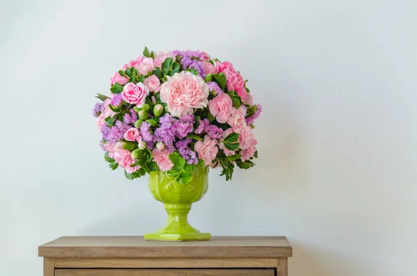 Bouquet in vaso — Foto Stock