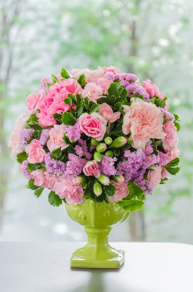 Bouquet in vaso — Foto Stock