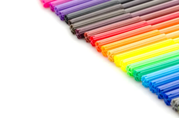 Penna a colori isolata su sfondo bianco — Foto Stock